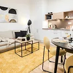 Διαμέρισμα Days - One-bedroom With Netflix And High Speed Wifi In Karlin Πράγα