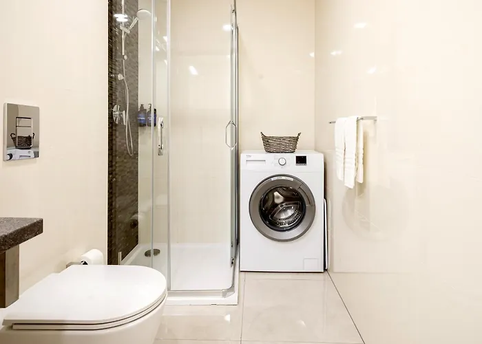 Apartment Days - One-bedroom With Netflix And High Speed Wifi In Karlin Prag