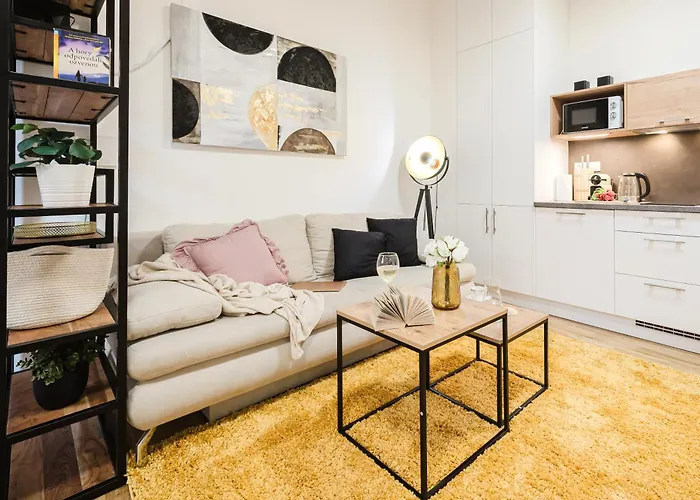 Apartment Days - One-bedroom With Netflix And High Speed Wifi In Karlin